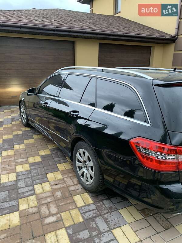 Универсал Mercedes-Benz E-Class 2010 в Вышгороде