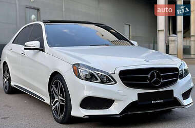 Седан Mercedes-Benz E-Class 2015 в 