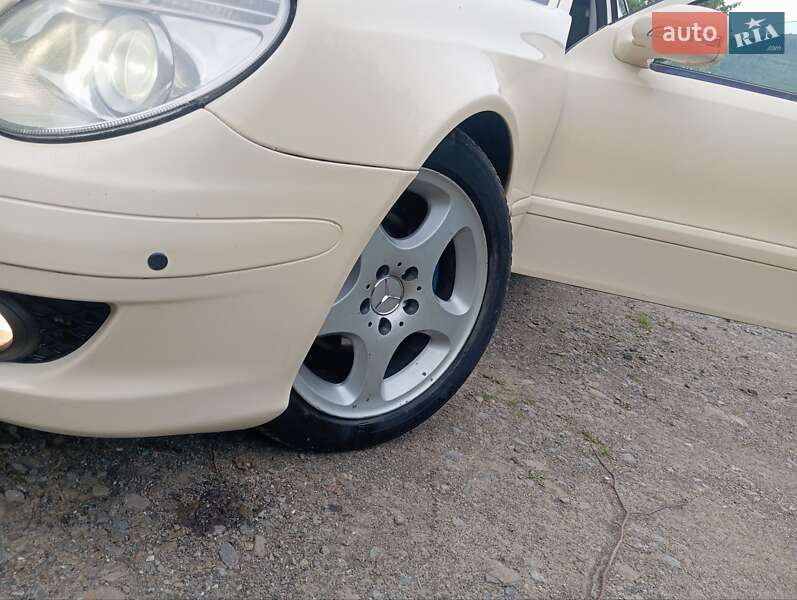 Универсал Mercedes-Benz E-Class 2008 в Ужгороде