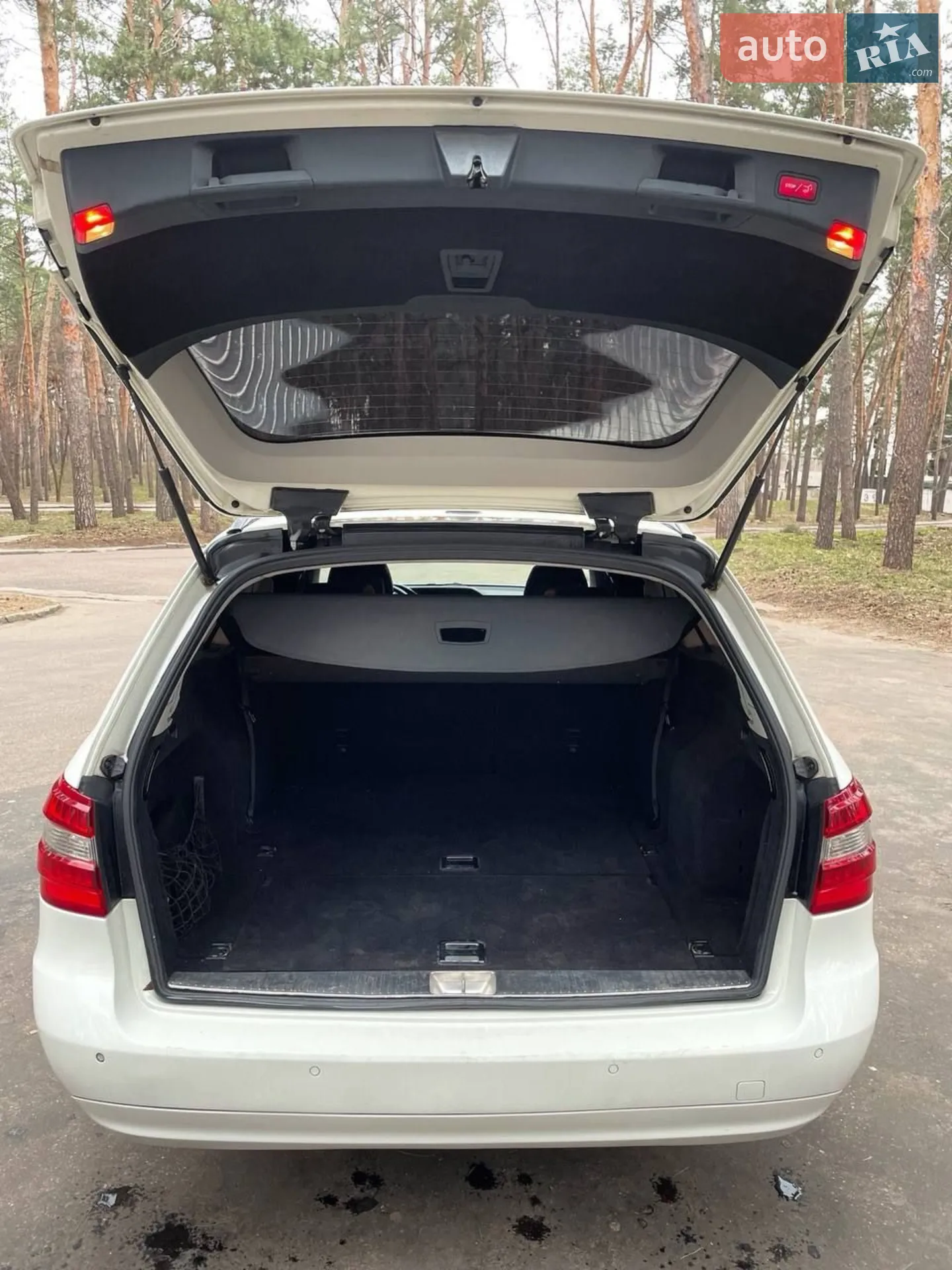 2010 Mercedes-Benz E-klasse - мініатюра 3