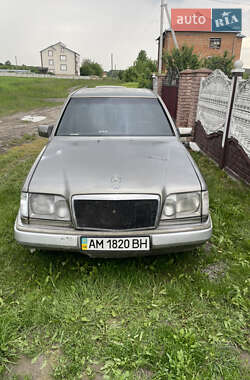 Седан Mercedes-Benz E-Class 1988 в Копичинці