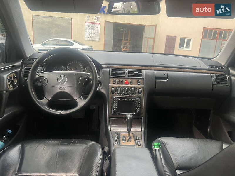 Седан Mercedes-Benz E-Class 1999 в Білій Церкві