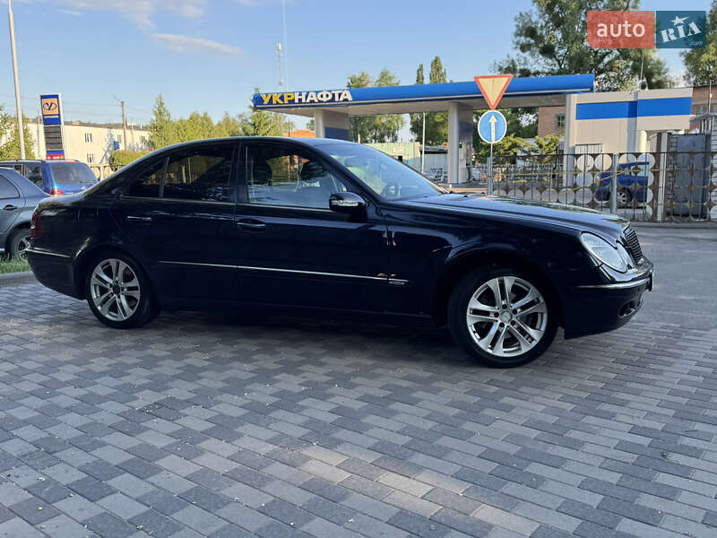 Седан Mercedes-Benz E-Class 2002 в 