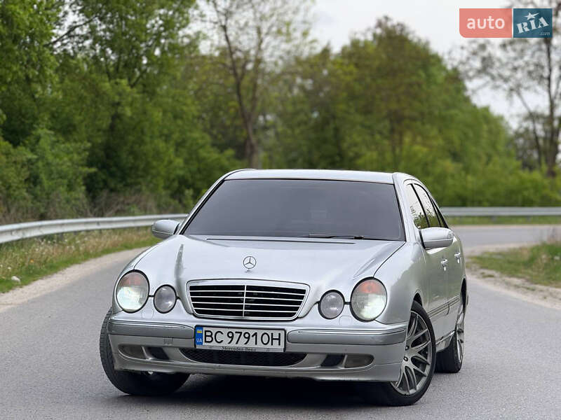 Седан Mercedes-Benz E-Class 2000 в 