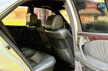 Седан Mercedes-Benz E-Class 2000 в 
