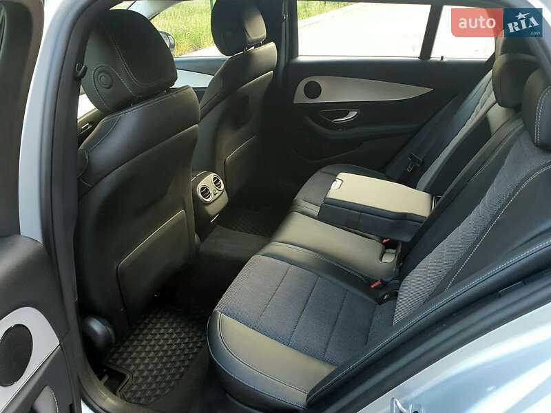 Универсал Mercedes-Benz E-Class 2021 в Киеве