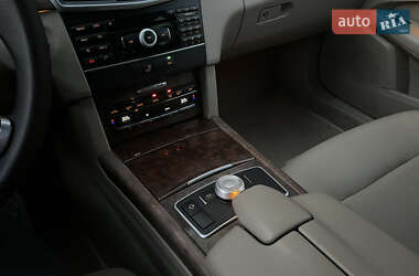 Седан Mercedes-Benz E-Class 2011 в 