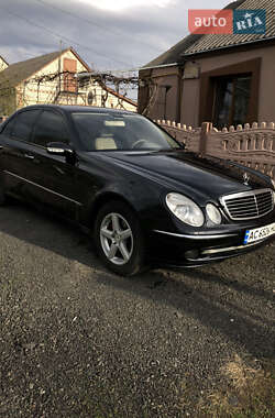 Седан Mercedes-Benz E-Class 2003 в Луцке