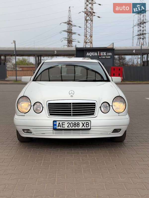 Седан Mercedes-Benz E-Class 1999 в Кривом Роге