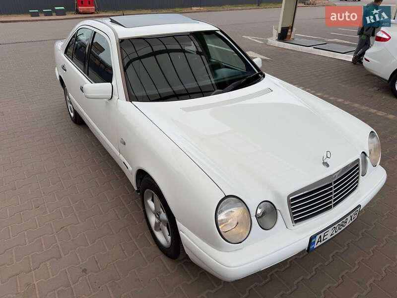 Седан Mercedes-Benz E-Class 1999 в Кривом Роге