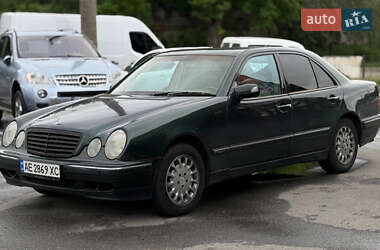 Седан Mercedes-Benz E-Class 2000 в Дніпрі