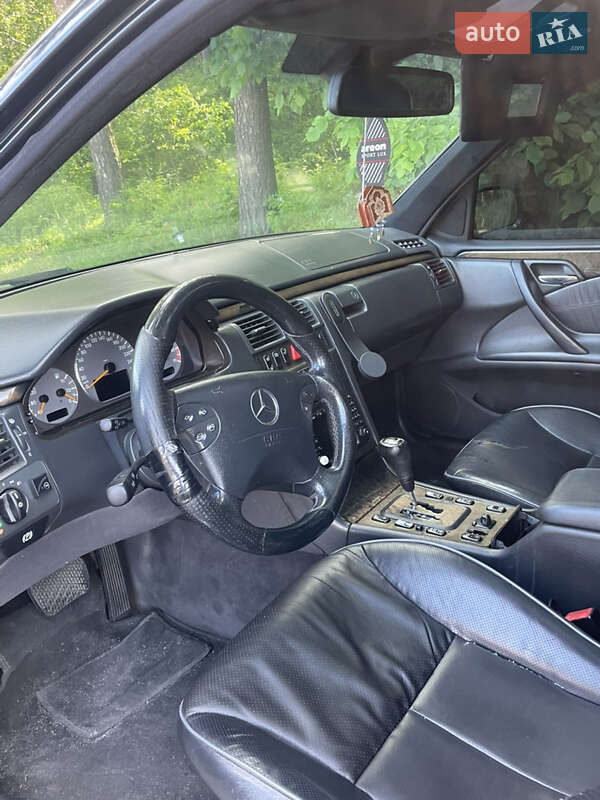 Седан Mercedes-Benz E-Class 2000 в Києві фото 10 Седан Mercedes-Benz E-Class 2000 в Києві