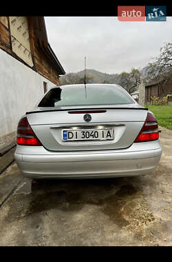 Седан Mercedes-Benz E-Class 2002 в 