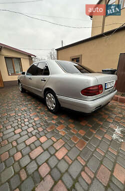 Седан Mercedes-Benz E-Class 1997 в 