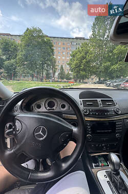 Седан Mercedes-Benz E-Class 2003 в 