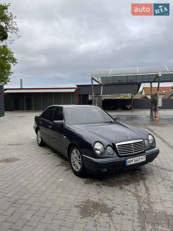 Седан Mercedes-Benz E-Class 1998 в Полонном фото 3 Седан Mercedes-Benz E-Class 1998 в Полонном