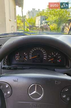 Универсал Mercedes-Benz E-Class 2001 в 