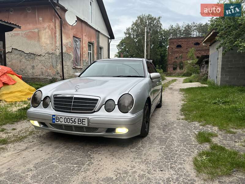 Седан Mercedes-Benz E-Class 2000 в 