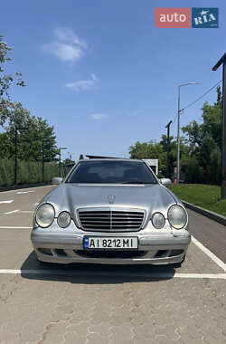 Седан Mercedes-Benz E-Class 2001 в Киеве
