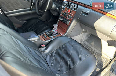 Седан Mercedes-Benz E-Class 1996 в 