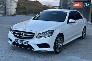 Седан Mercedes-Benz E-Class 2012 в 