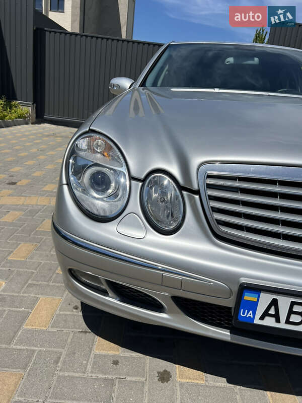 Седан Mercedes-Benz E-Class 2003 в Виннице
