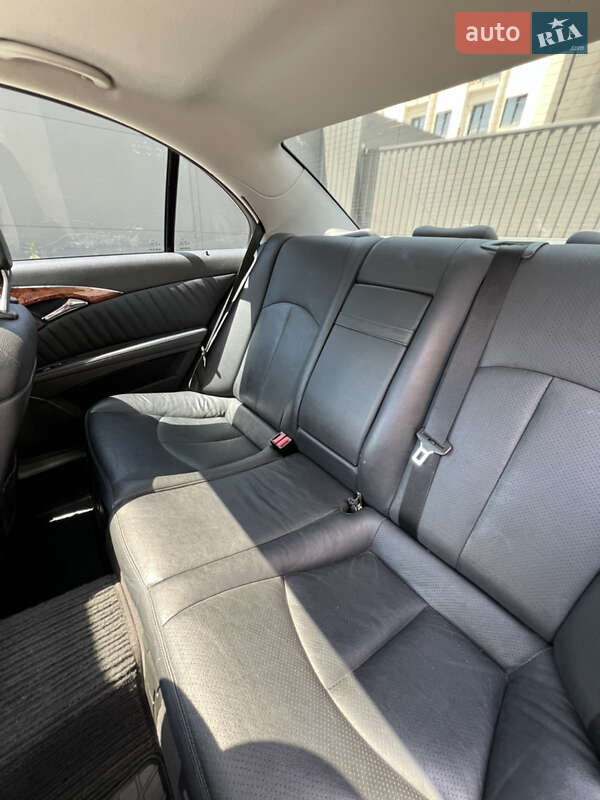 Седан Mercedes-Benz E-Class 2003 в Виннице