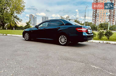 Седан Mercedes-Benz E-Class 2011 в 