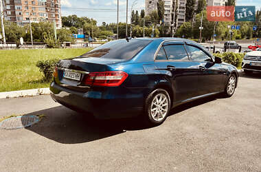 Седан Mercedes-Benz E-Class 2011 в 