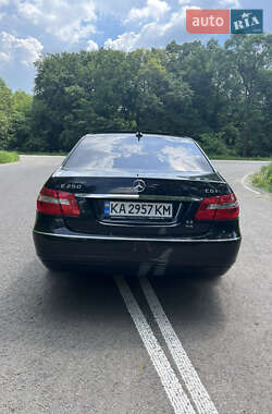 Седан Mercedes-Benz E-Class 2010 в 