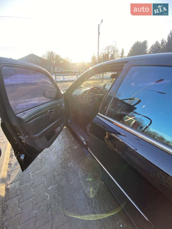 Седан Mercedes-Benz E-Class 2003 в Луцьку