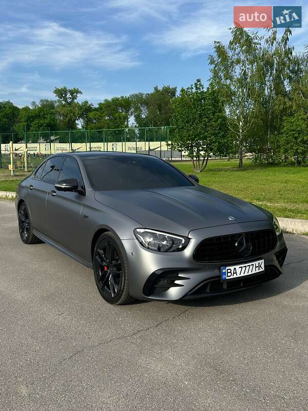 Mercedes-Benz E-Class 2023