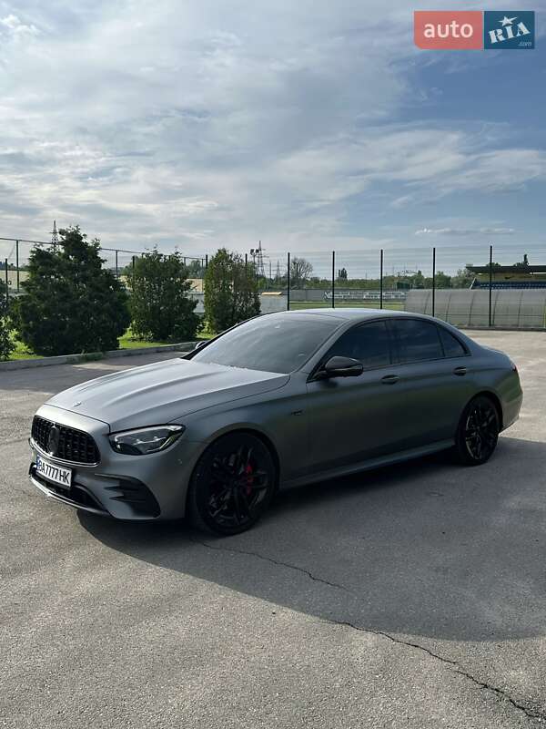 Седан Mercedes-Benz E-Class 2023 в Александрие