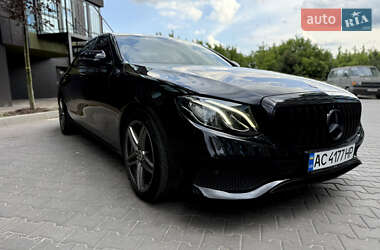Седан Mercedes-Benz E-Class 2017 в 