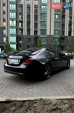 Седан Mercedes-Benz E-Class 2017 в 