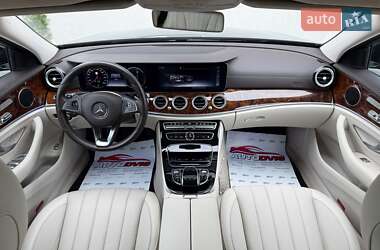 Седан Mercedes-Benz E-Class 2017 в 