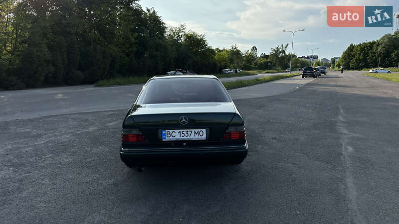 Купе Mercedes-Benz E-Class 1996 в Львове
