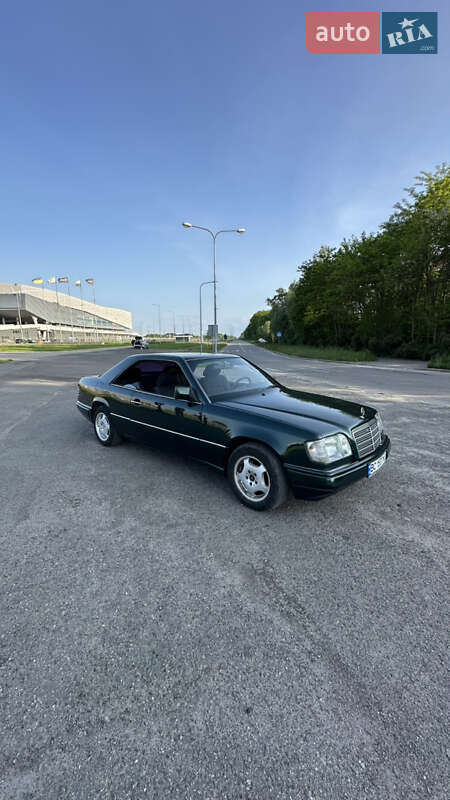 Купе Mercedes-Benz E-Class 1996 в Львове