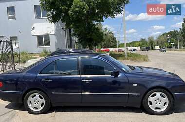 Седан Mercedes-Benz E-Class 1997 в 