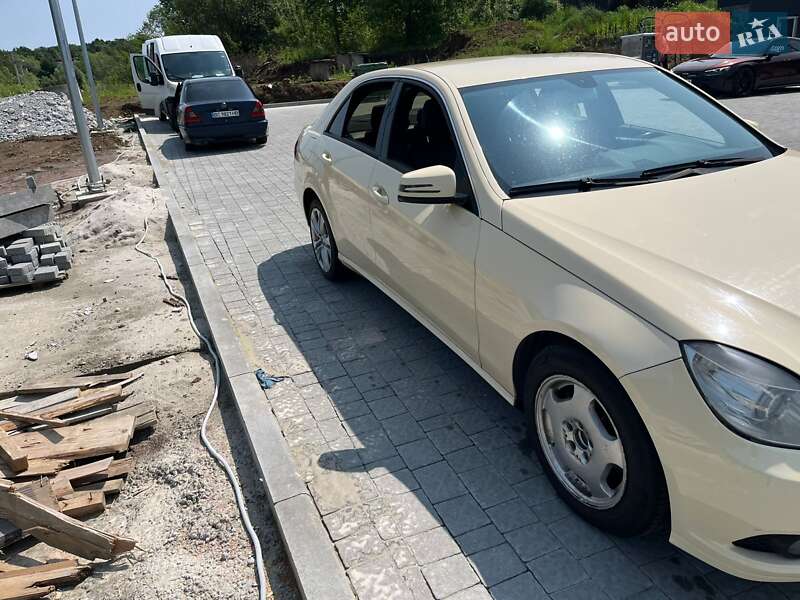 Седан Mercedes-Benz E-Class 2009 в Львові