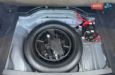 Седан Mercedes-Benz E-Class 2013 в 
