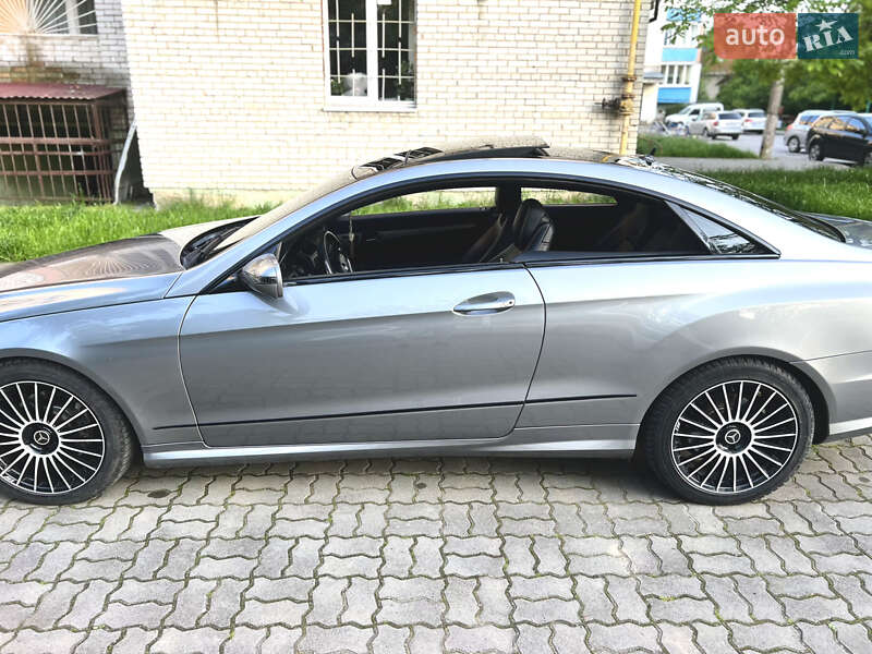 Купе Mercedes-Benz E-Class 2009 в Самборе