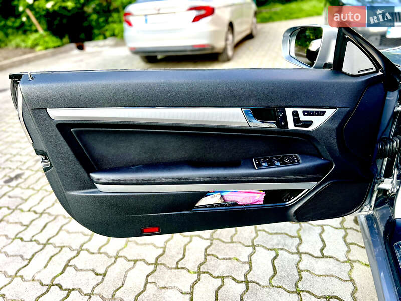Купе Mercedes-Benz E-Class 2009 в Самборе
