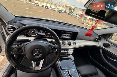 Седан Mercedes-Benz E-Class 2016 в 