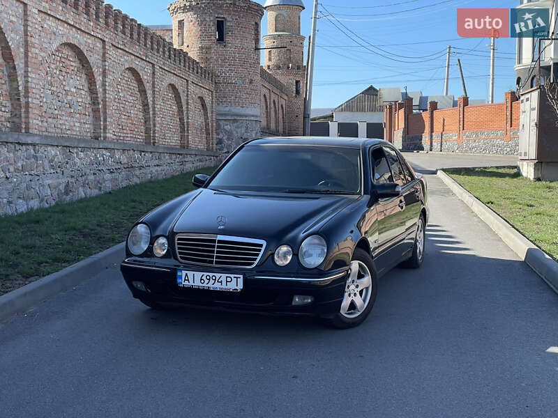 Седан Mercedes-Benz E-Class 2000 в 