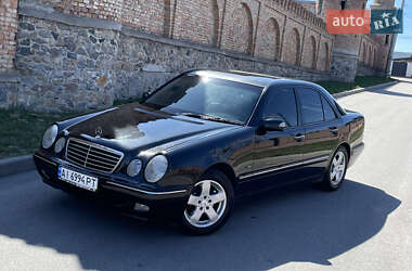 Седан Mercedes-Benz E-Class 2000 в 