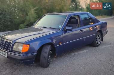 Седан Mercedes-Benz E-Class 1995 в Запоріжжі
