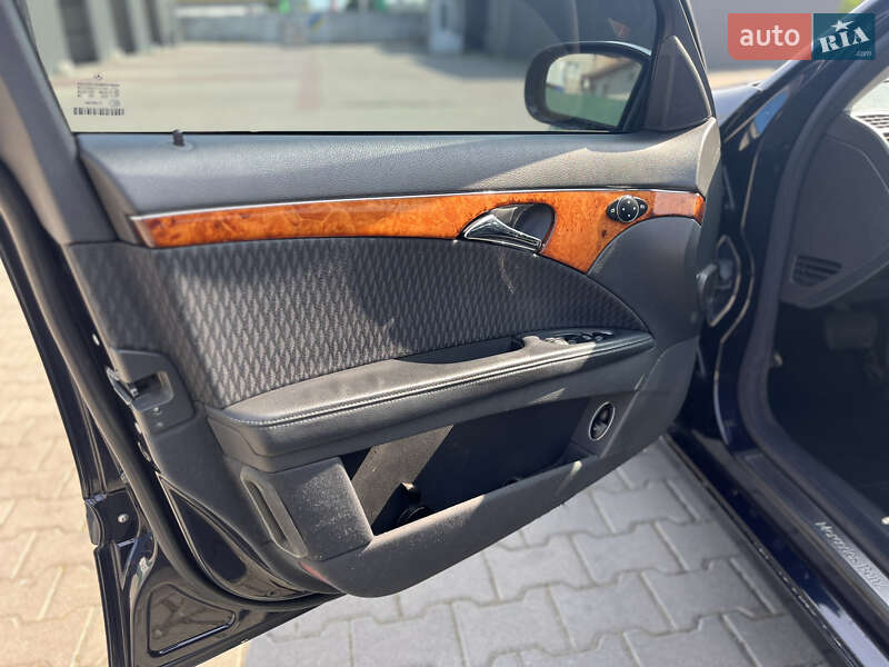 Седан Mercedes-Benz E-Class 2004 в Сокале