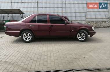 Седан Mercedes-Benz E-Class 1989 в 