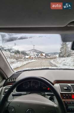 Седан Mercedes-Benz E-Class 2000 в 